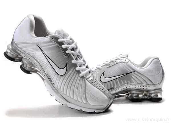 Hommes Nike Shox R4 625 blanc gris (1)